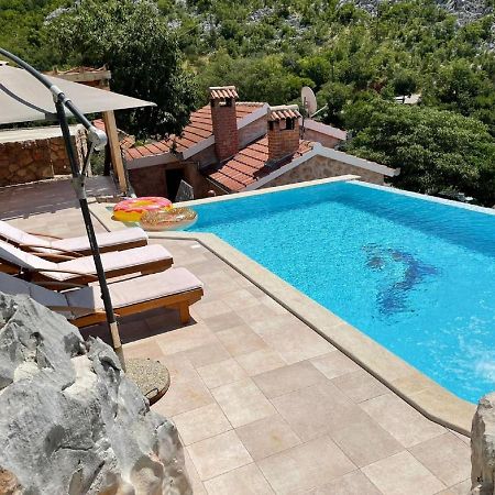 Lovely Holiday Home In Starigrad Exterior photo