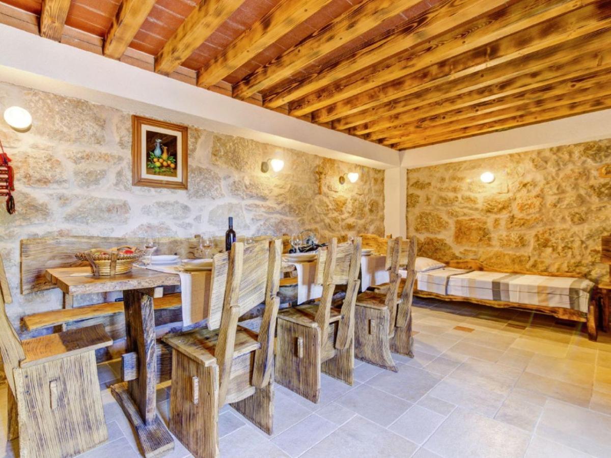 Lovely Holiday Home In Starigrad Exterior photo