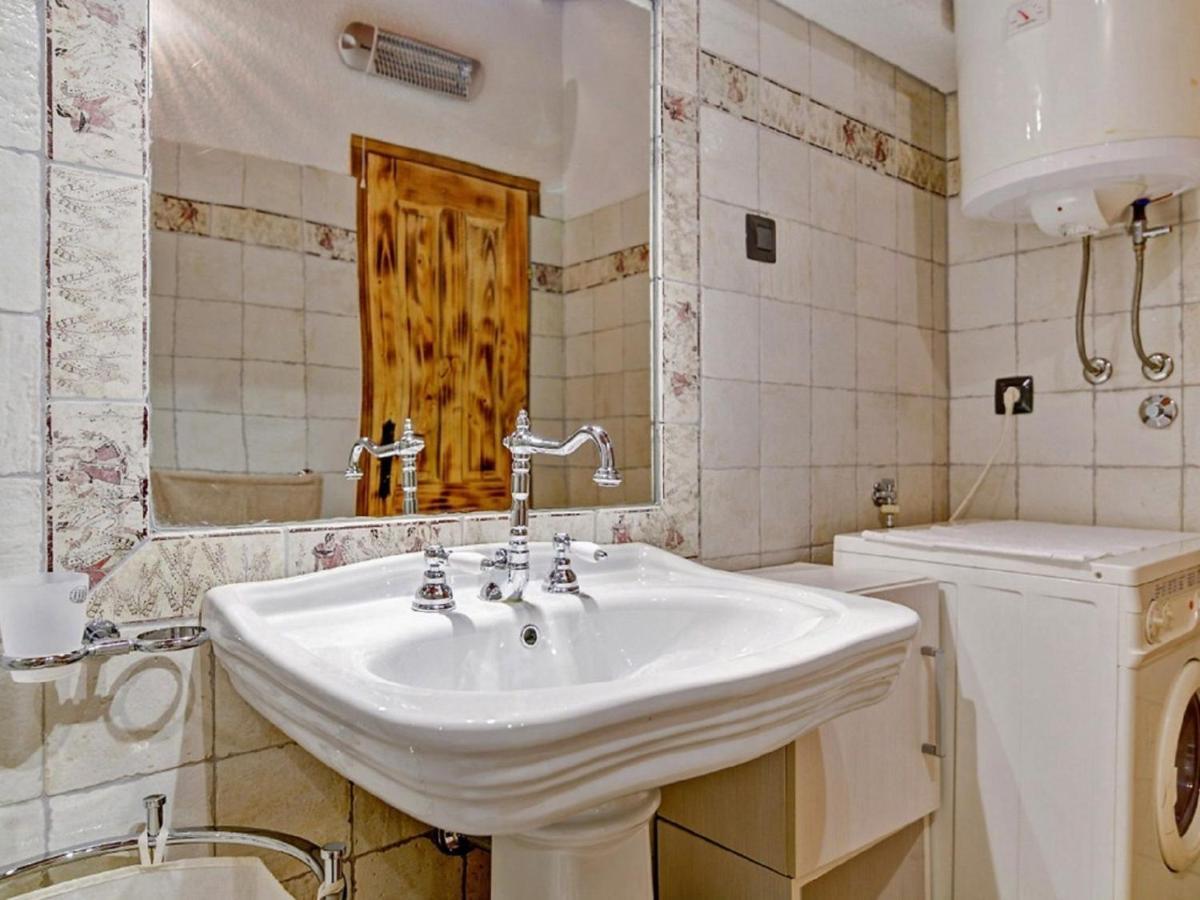 Lovely Holiday Home In Starigrad Exterior photo